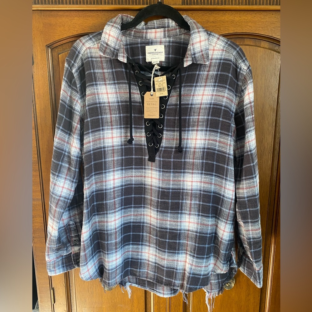 🍃American Eagle plaid lace up top🍃